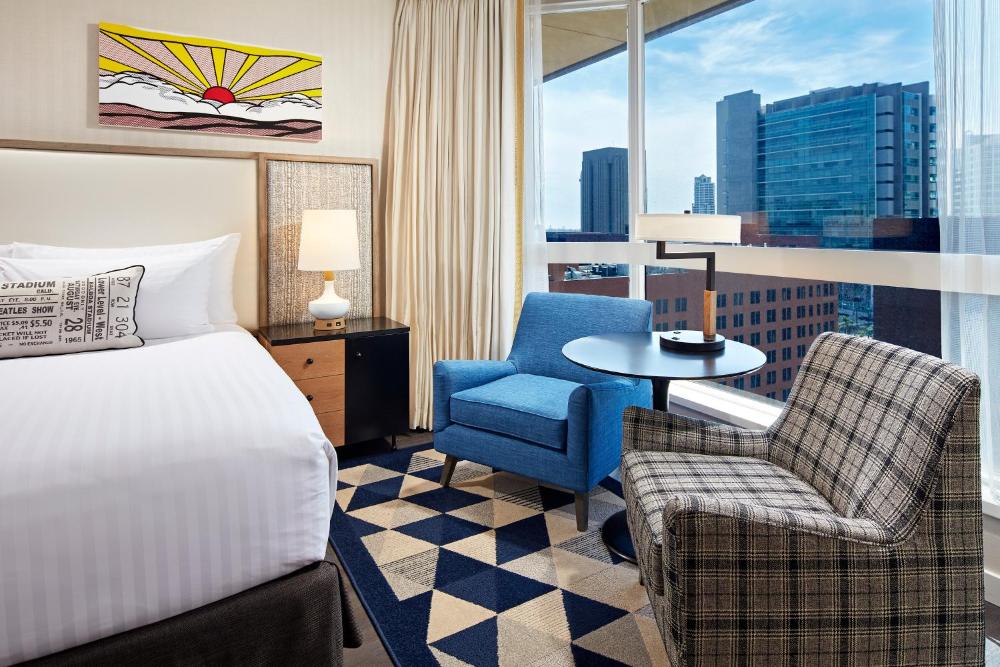 Cool King Room interior